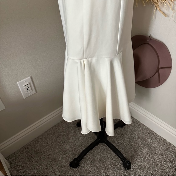 NEW with Tags. Halston Heritage White Dress. Size 6 - Picture 7 of 14